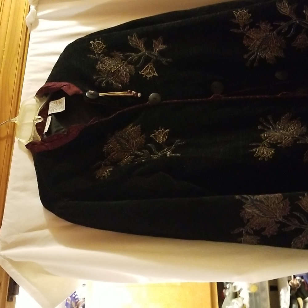 Jacket  white stag black with print
